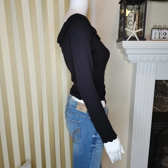 FOREVER 21 Y2K 90'S LONG SLEEVE RUCHED LACE-FRONT CROP TOP, BLACK 0X - Picture 3 of 7